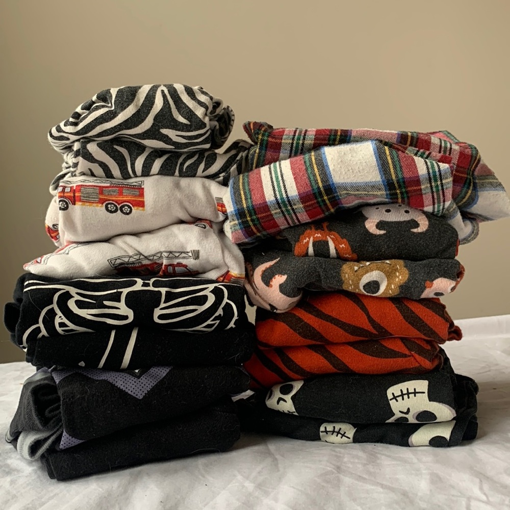 Lot of ten pairs toddler pyjamas (3T)